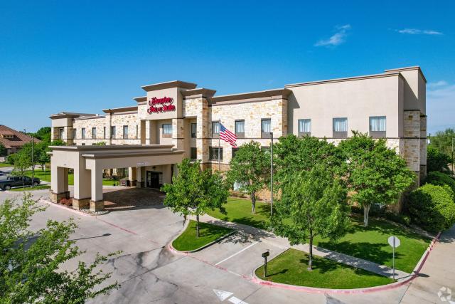 Hampton Inn & Suites Mansfield, TX